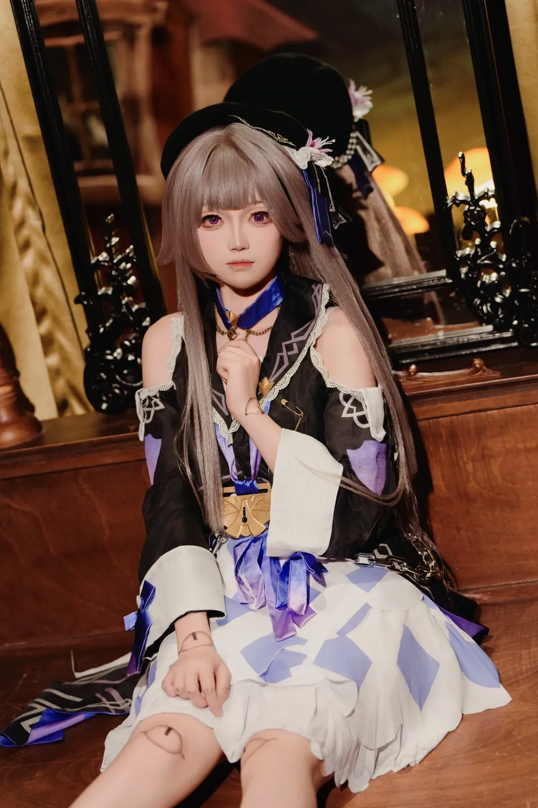 崩壊：スターレイル, ヘルタ コスプレ, コスプレ撮影, 大英図書館展, ミラーセルフィーポーズ - 9枚目