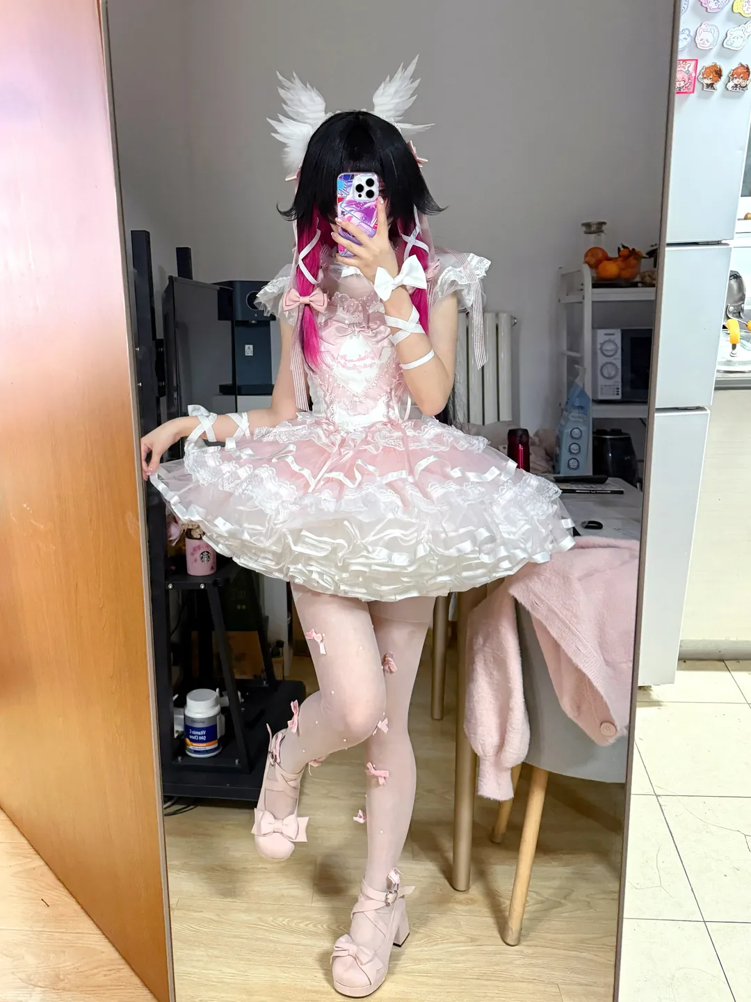 Genshin Impact, Columbina Cosplay, Mirror selfie, Satin ballet, Girl OC design
