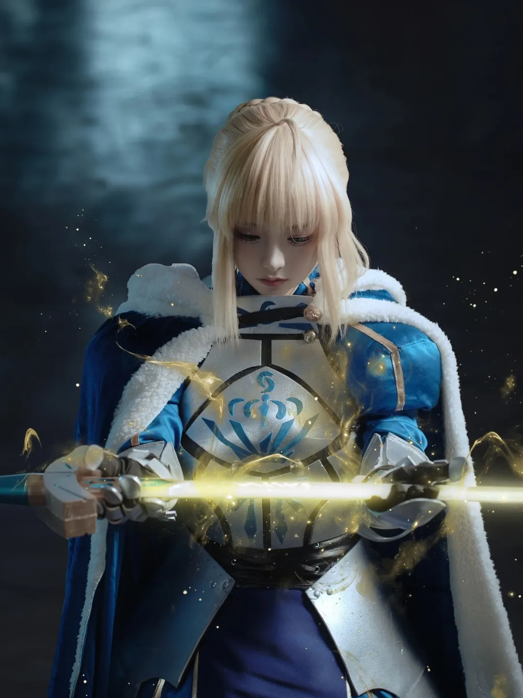 漫展返图, 阿尔托莉雅cos, Fate, cosplay摄影, 场照姿势 - 第4张