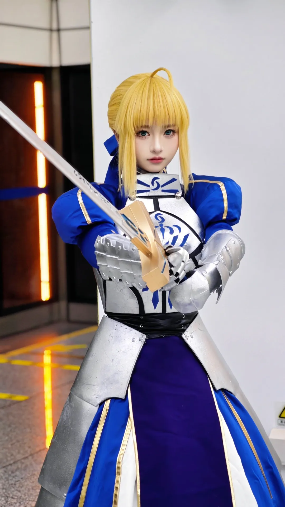 漫展返图, 阿尔托莉雅cos, Fate, cosplay摄影, 场照姿势 - 第8张