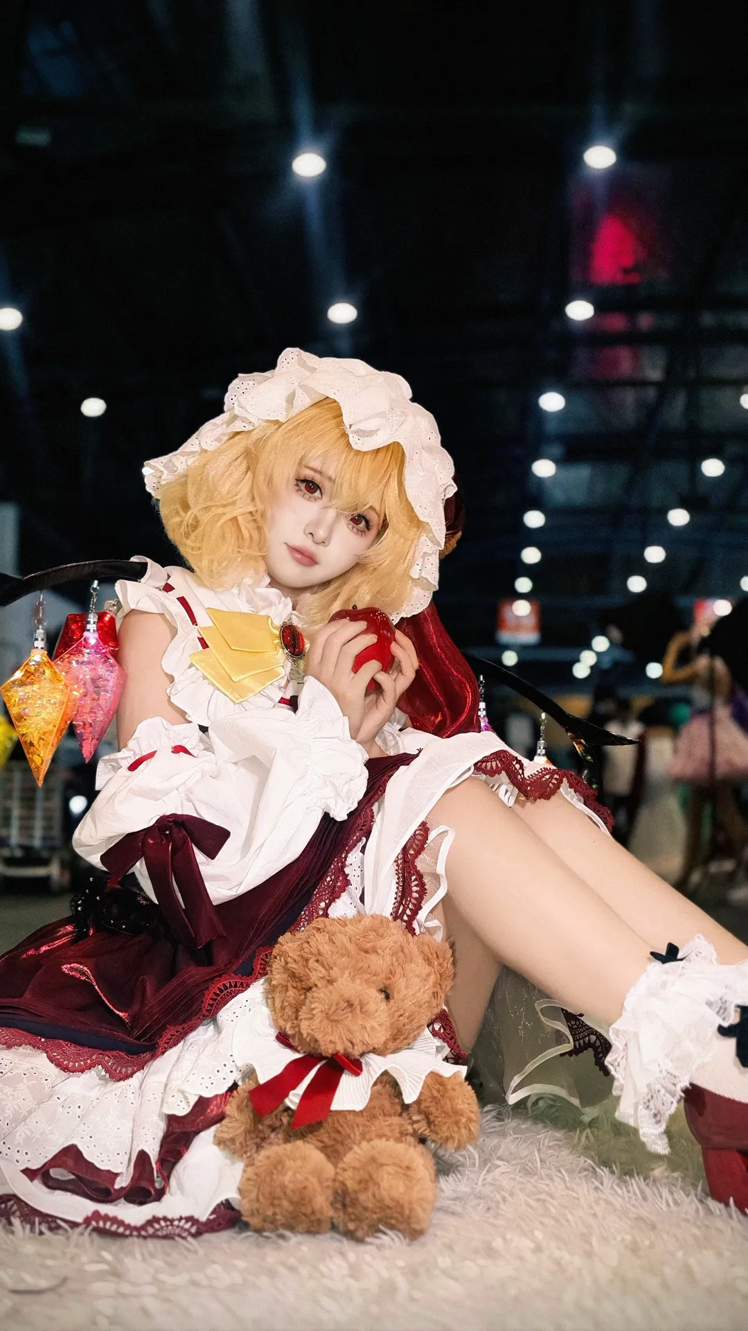 東方Project, イベント写真, コスプレ撮影, フランドール・スカーレットコスプレ, イベント撮影ポーズ参考 - 12枚目