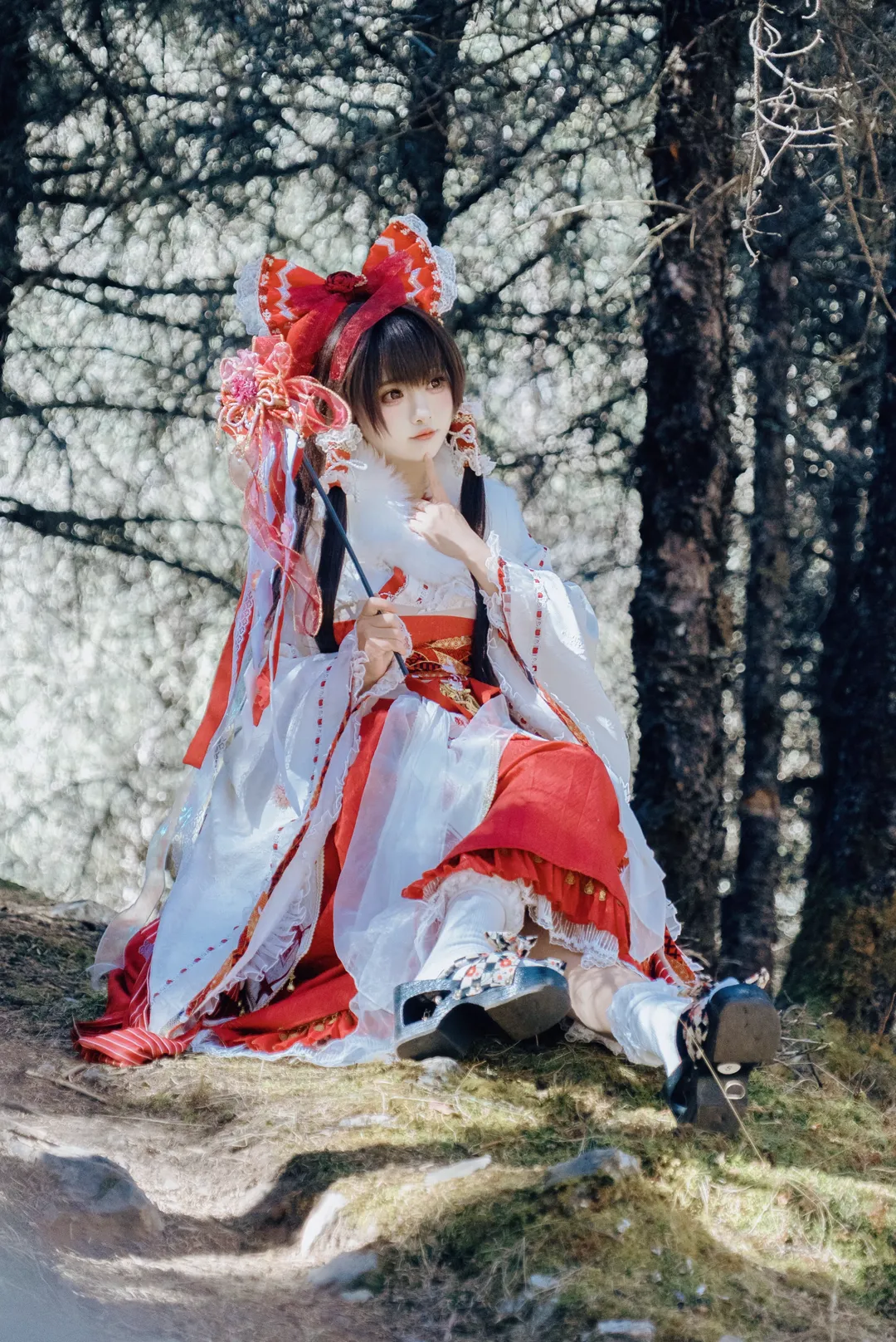 Anime-style photography, Reimu Hakurei Cosplay, Touhou Project, Shrine maiden outfit, Snowy outdoor scene
