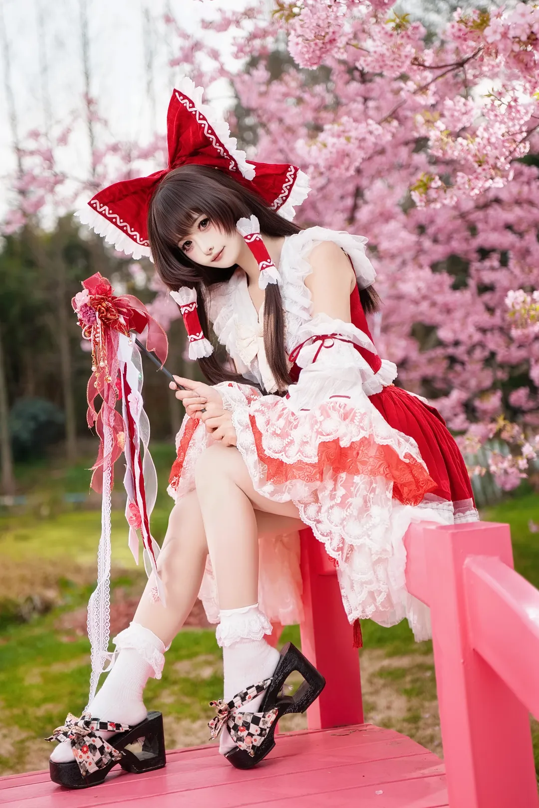 博丽灵梦cos, 东方project, 二次元cosplay, 樱花外景, 巫女服