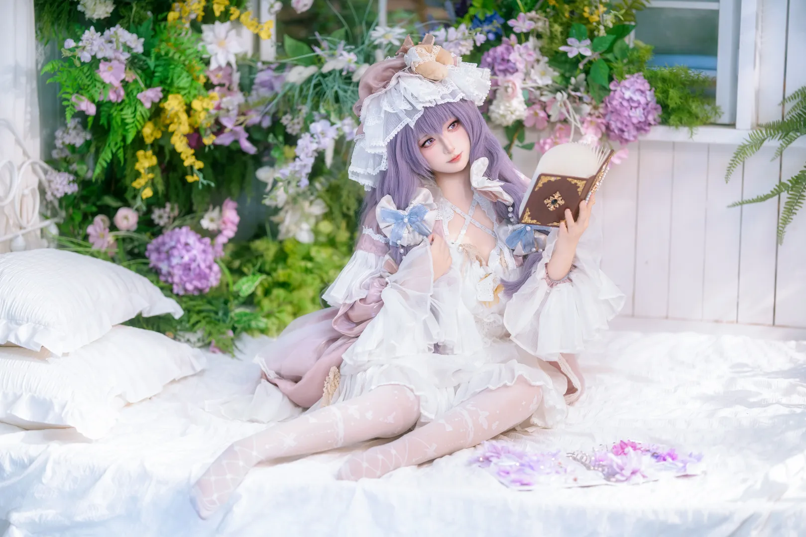 东方Project, 帕秋莉cos, 梦幻Lolita写真, 花园沉浸式摄影, 紫发造型穿搭 - 第4张