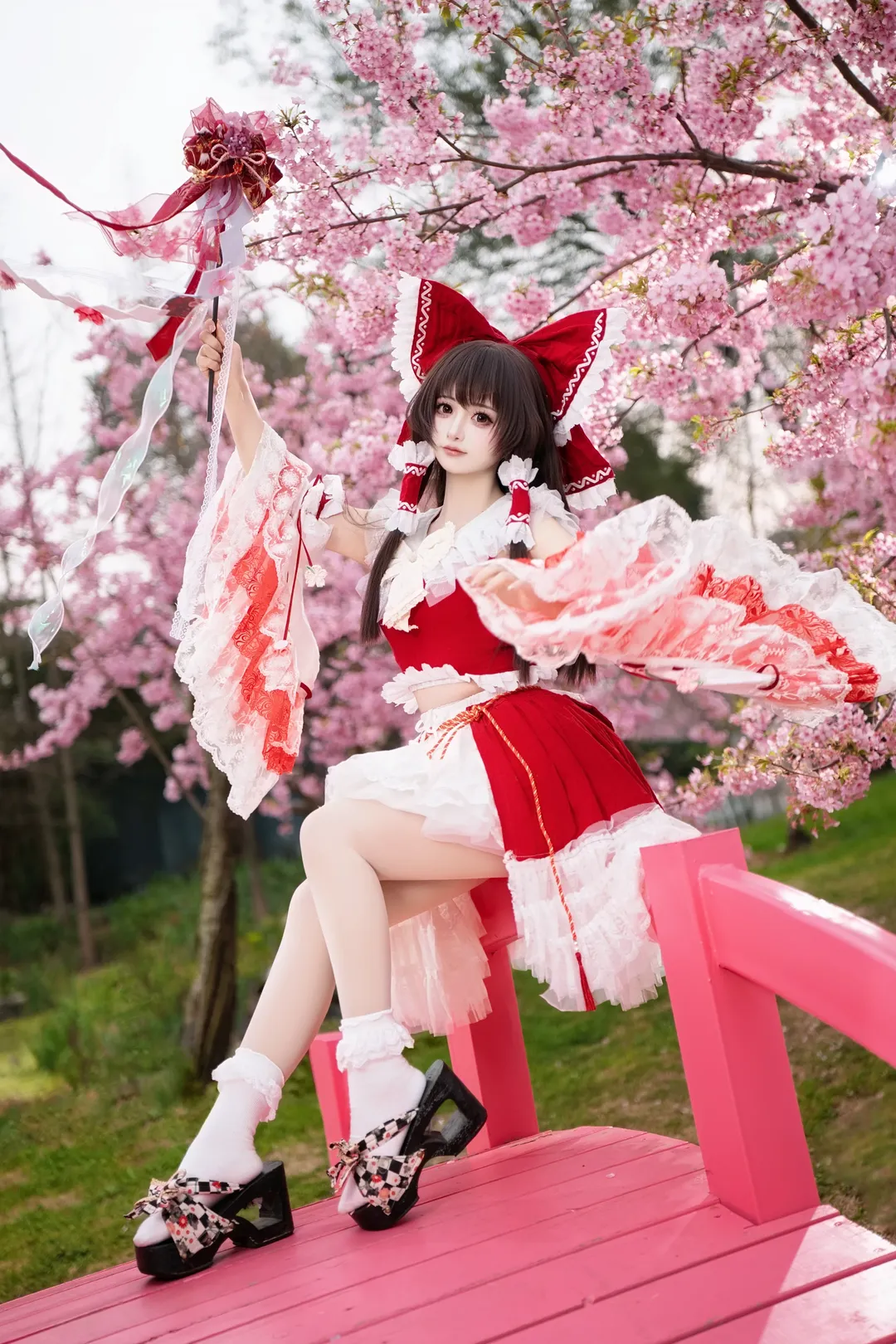 二次元摄影, 博丽灵梦cos, 东方project, cosplay动作参考, 正片拍摄