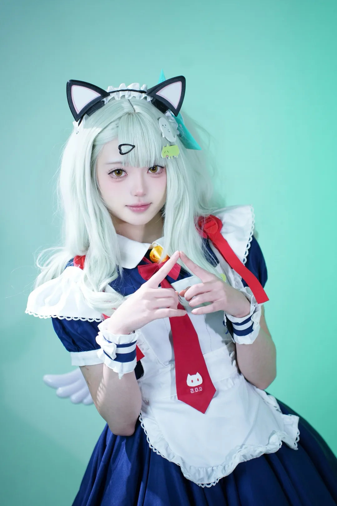 绝区零, 千夏cos, cosplay穿搭, 萌妹姿势, 扩音器道具 - 第3张