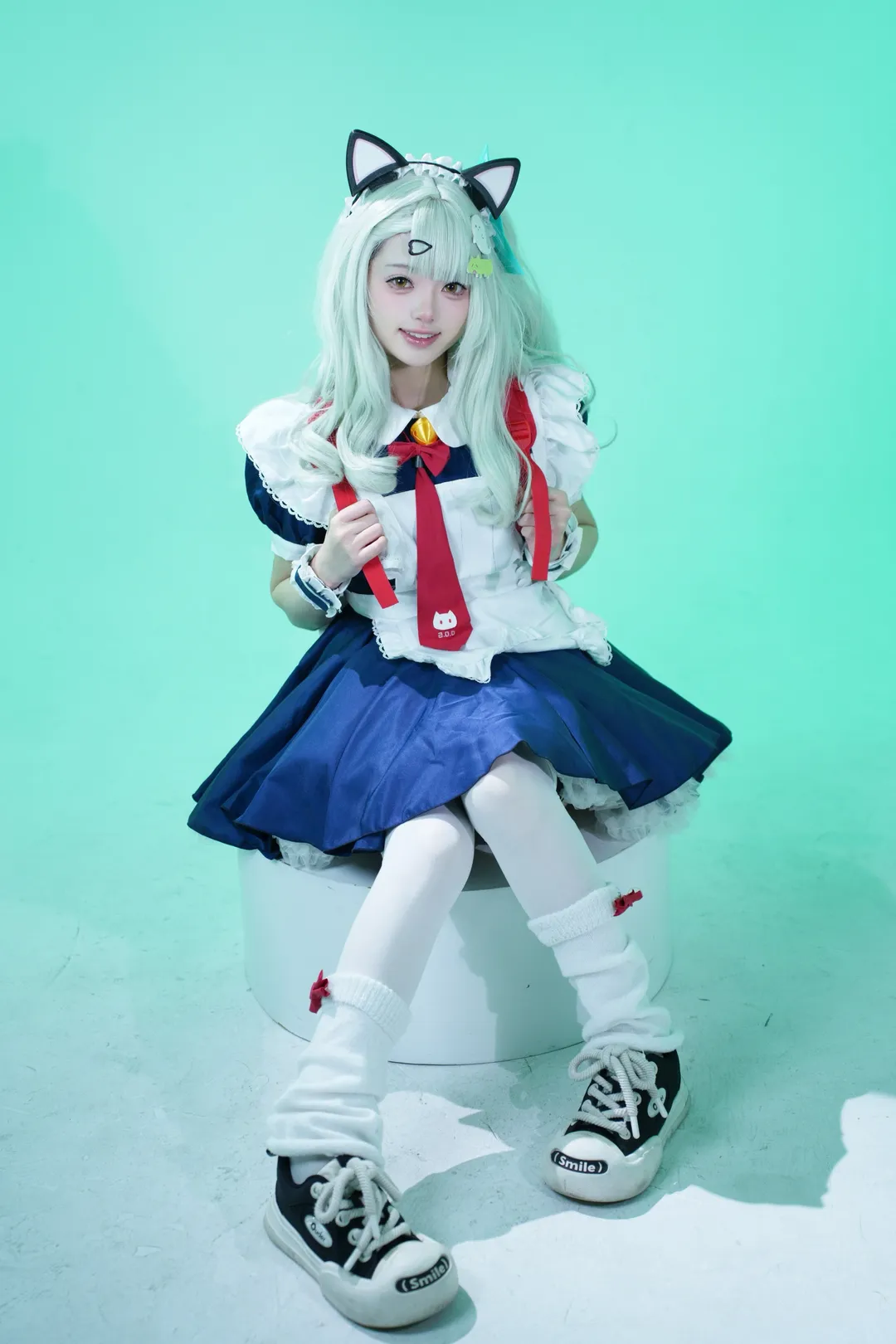 绝区零, 千夏cos, cosplay穿搭, 萌妹姿势, 扩音器道具 - 第8张