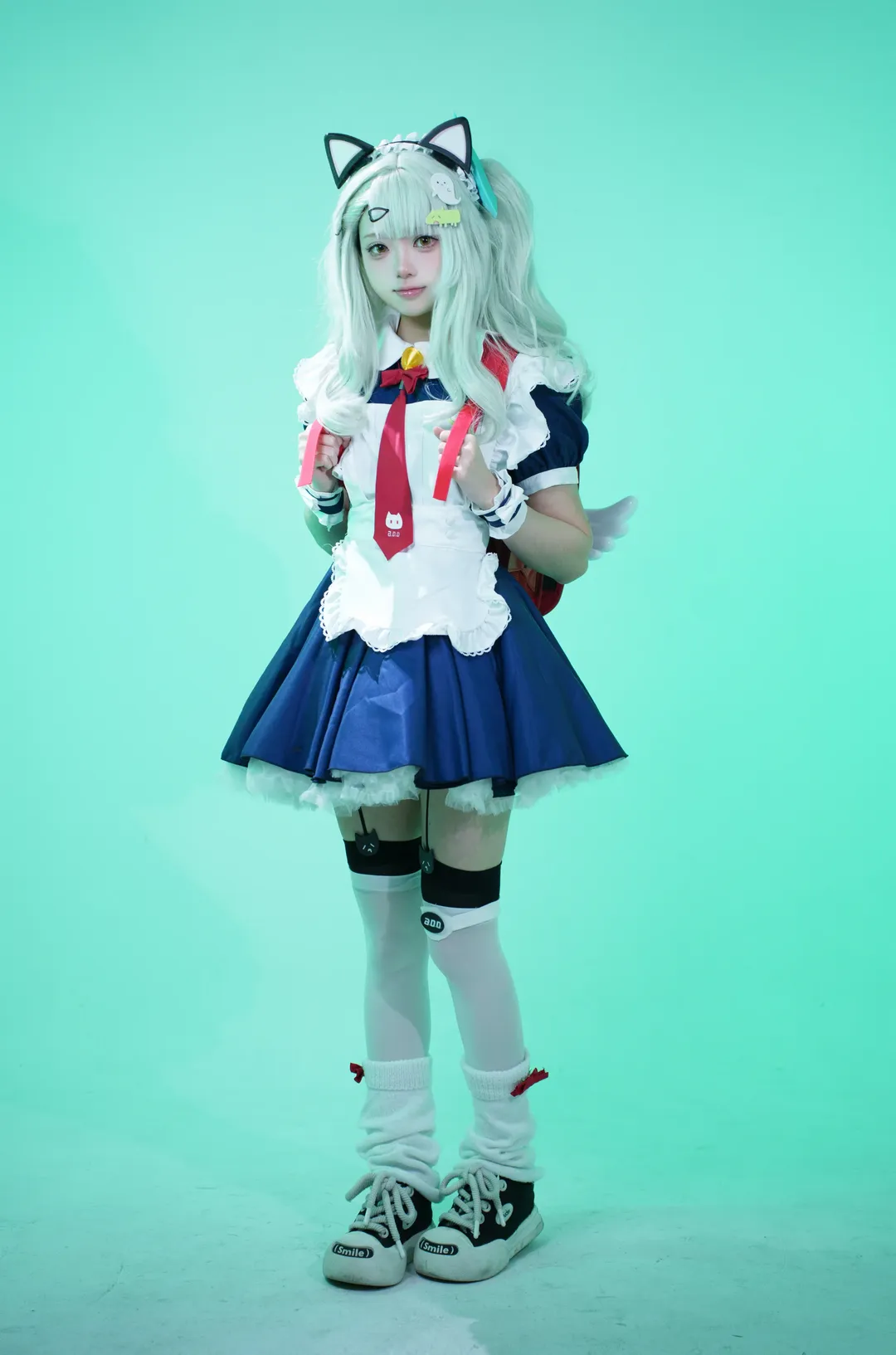 绝区零, 千夏cos, cosplay穿搭, 萌妹姿势, 扩音器道具 - 第9张