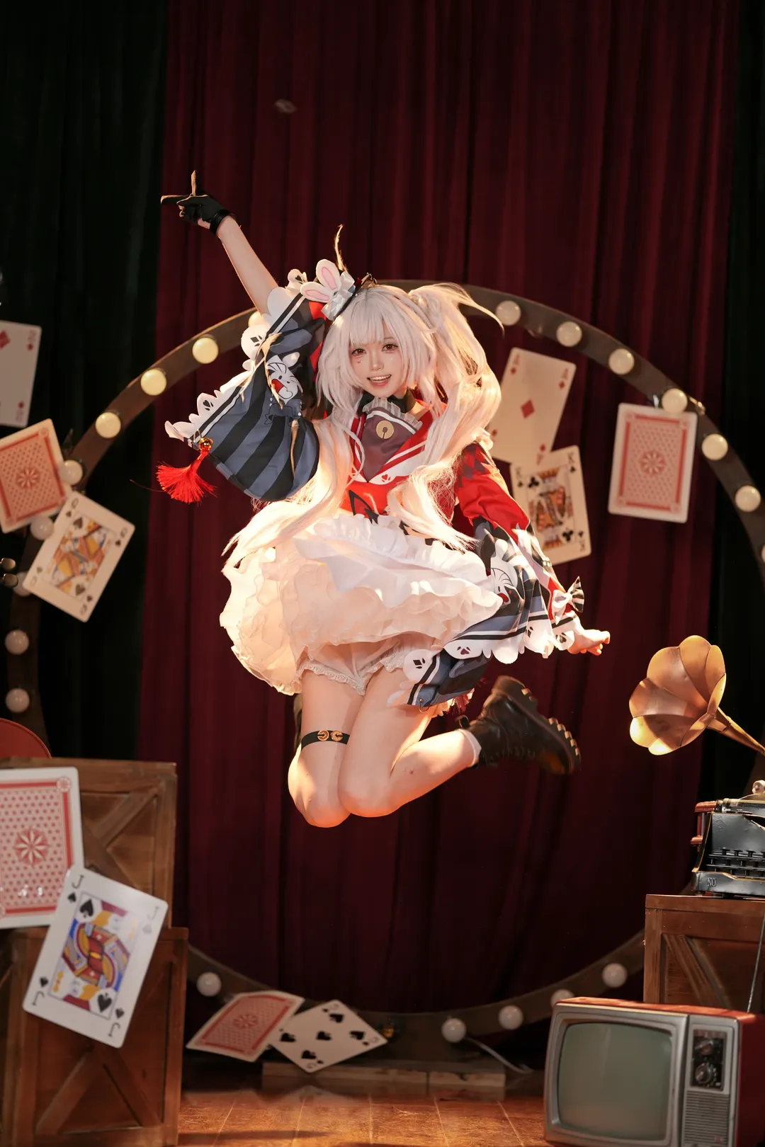 Anime-style photography, Honkai: Star Rail, Sparkle cosplay, Cosplay daily life, Retro stage style