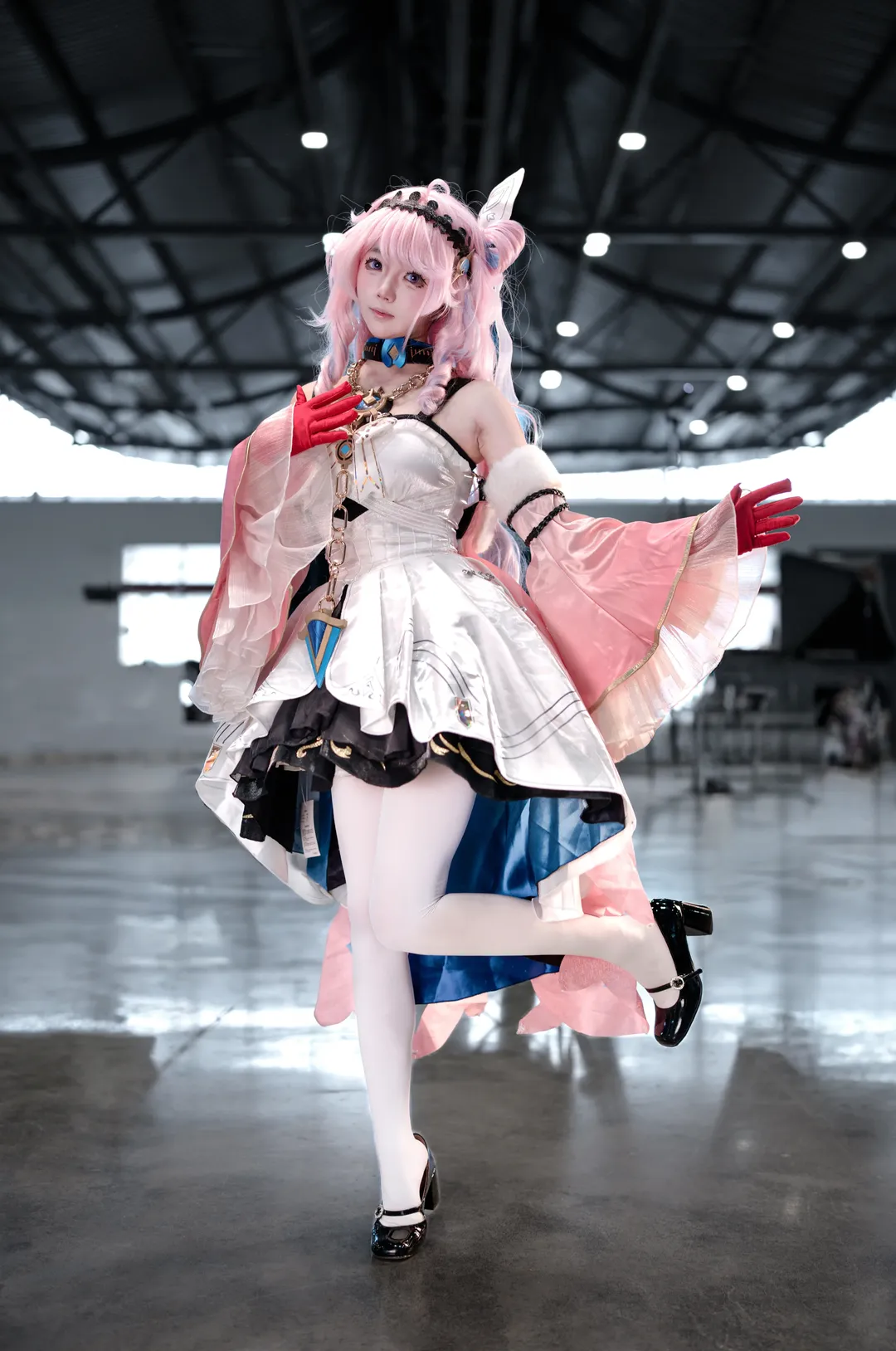 角色扮演, 鸣潮, 达妮娅cos, 漫展摄影, 粉发少女 - 第3张