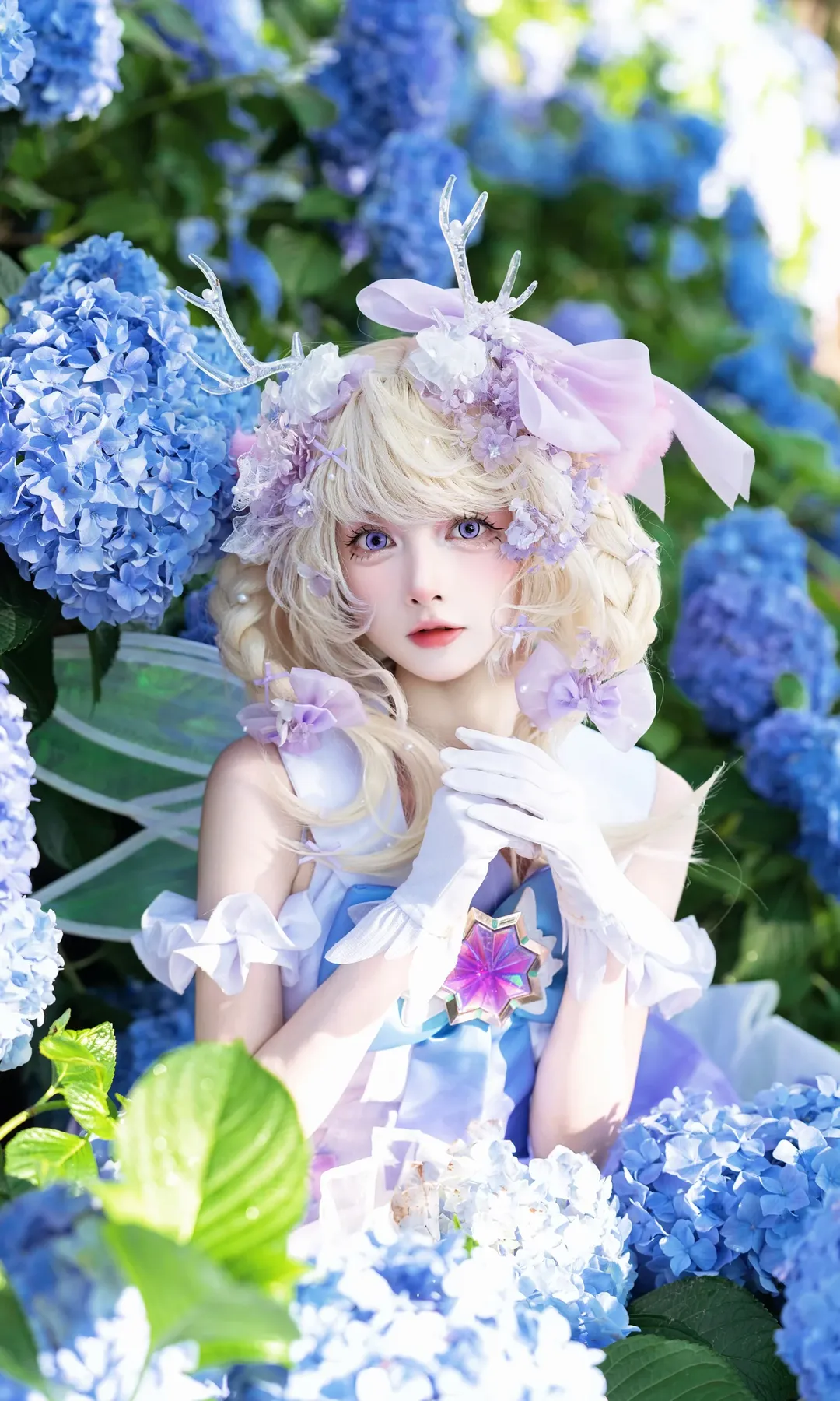 Anime vibe, Elf cosplay, Hydrangea photoshoot, Outdoor portrait photography, Dreamy ethereal look
