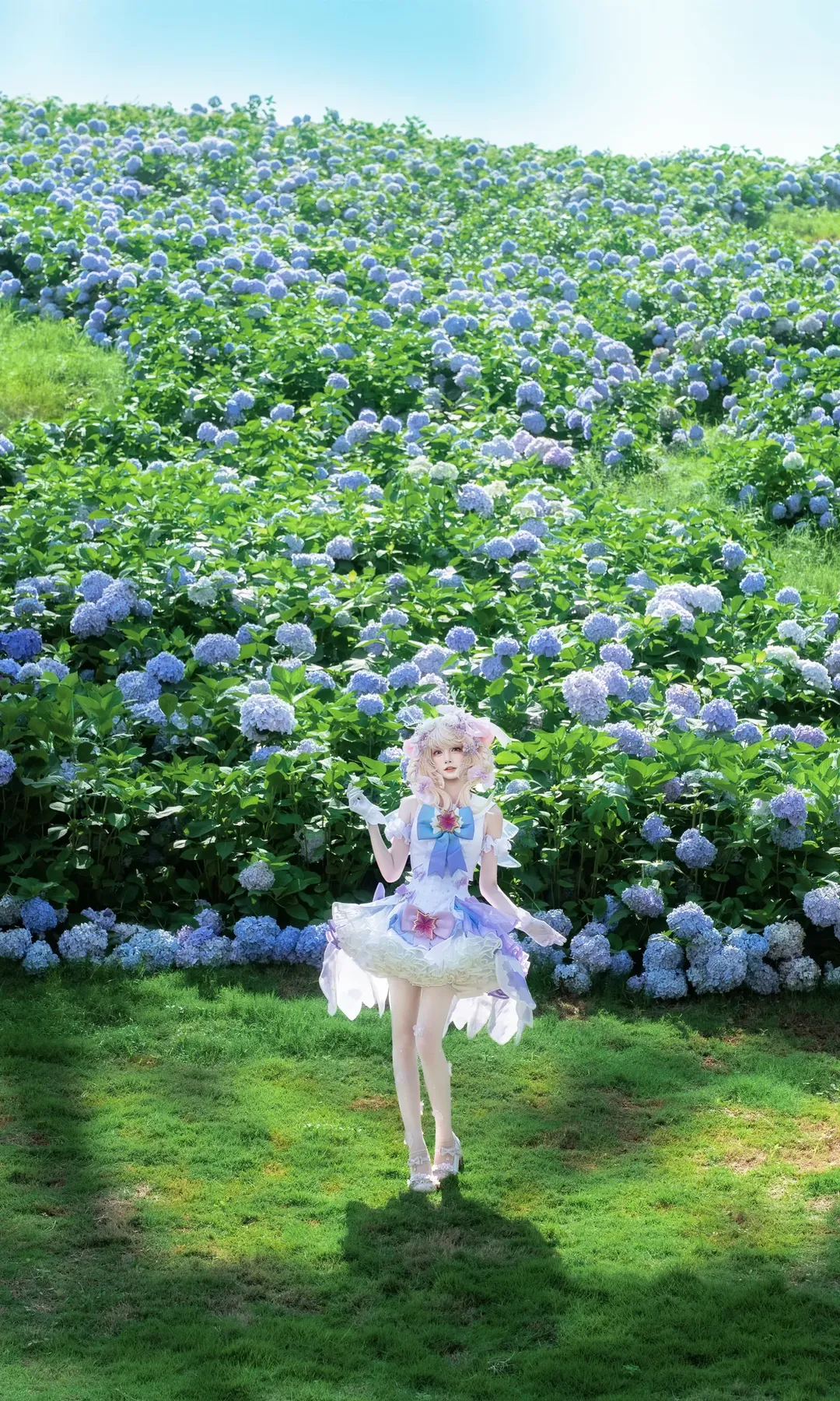 二次元の雰囲気, エルフ コスプレ, 紫陽花写真, 屋外ポートレート撮影, 幻想的で仙女のようなスタイル - 4枚目