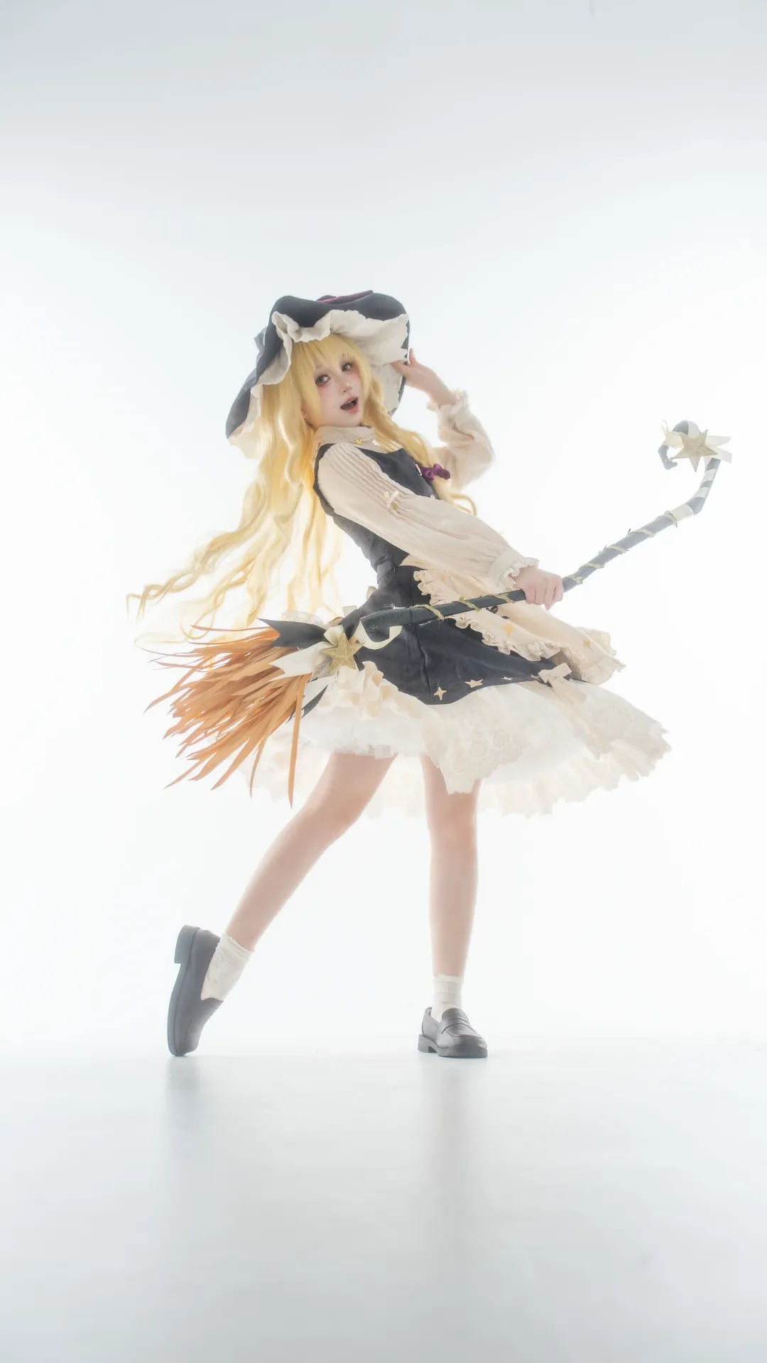 Touhou Project, Marisa cosplay, Wizard costume, Witch cosplay, Studio poses - Image 2
