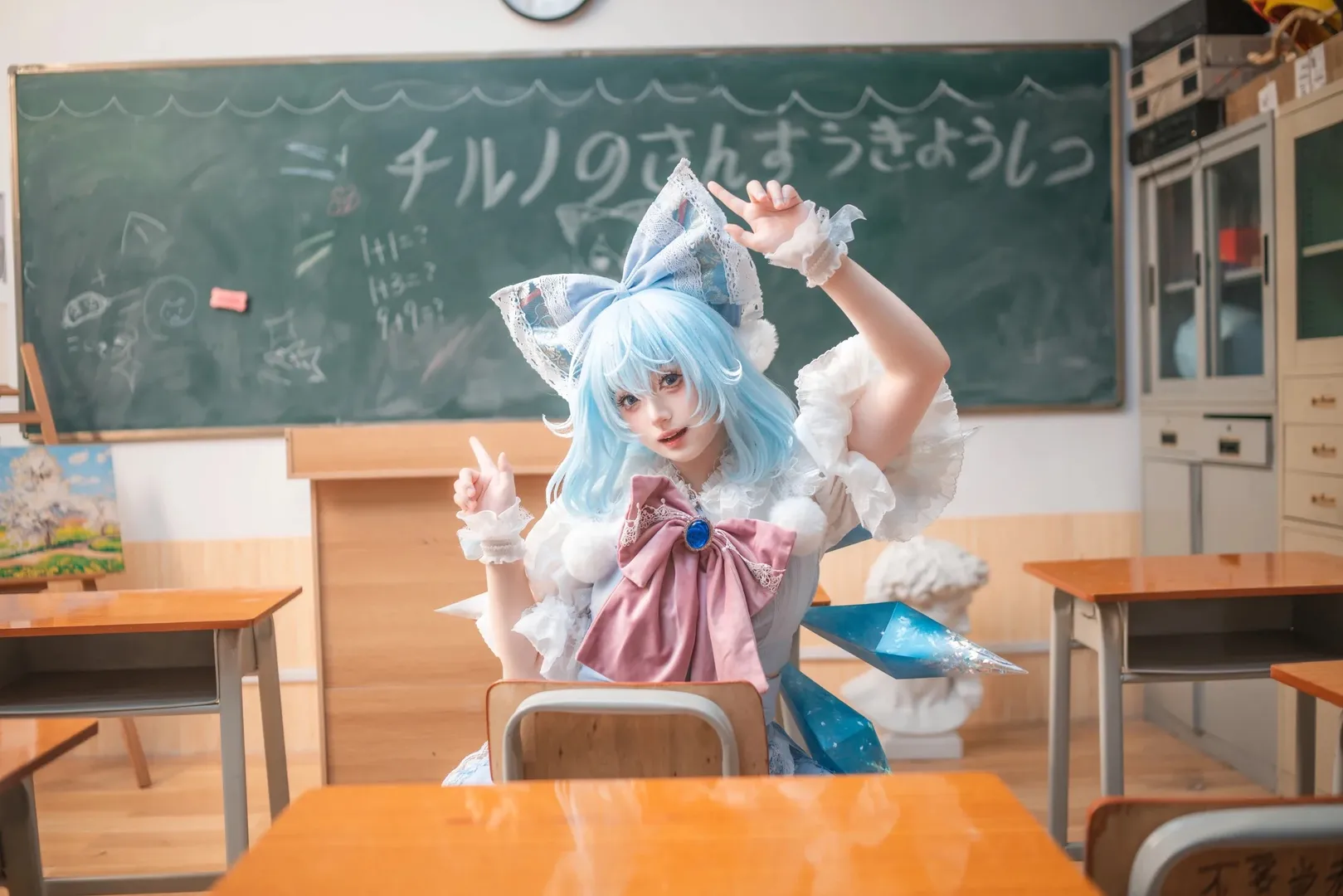 东方project, 二次元cos, cosplay摄影, 琪露诺cos, 教室拍照 - 第2张