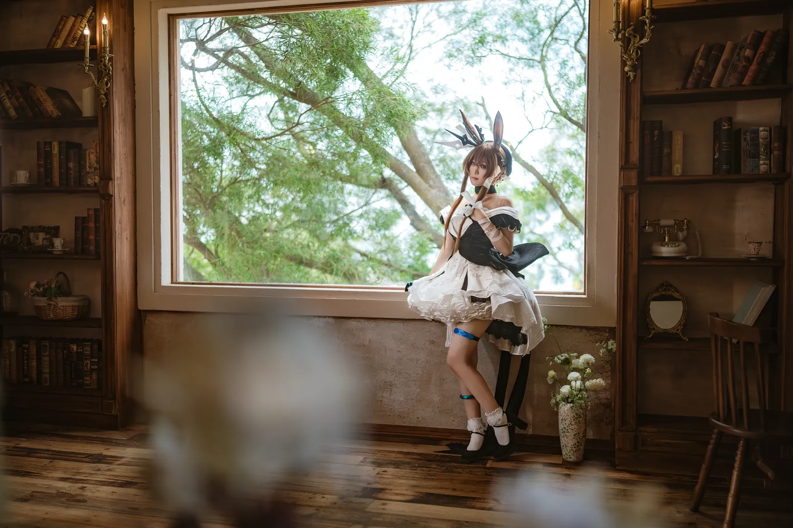 アークナイツ, アーミヤ コスプレ, レトロ撮影, ジャングルの結び目, うさ耳メイド服 - 4枚目