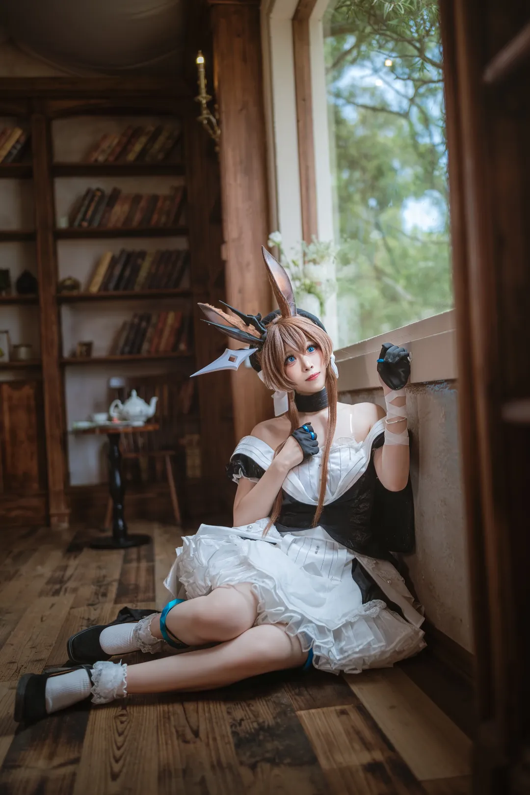 アークナイツ, アーミヤ コスプレ, レトロ撮影, ジャングルの結び目, うさ耳メイド服 - 5枚目