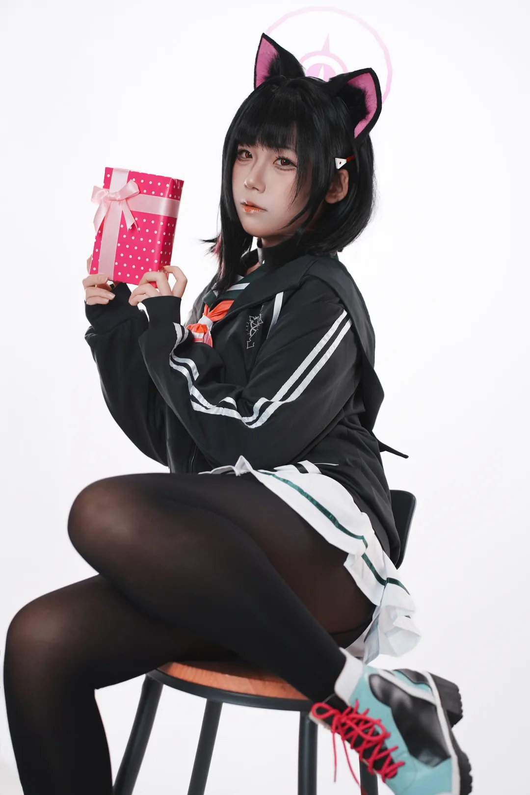 蔚蓝档案, 猫耳少女, 杏山和纱cos, 黑丝穿搭, 圣诞礼物 - 第1张