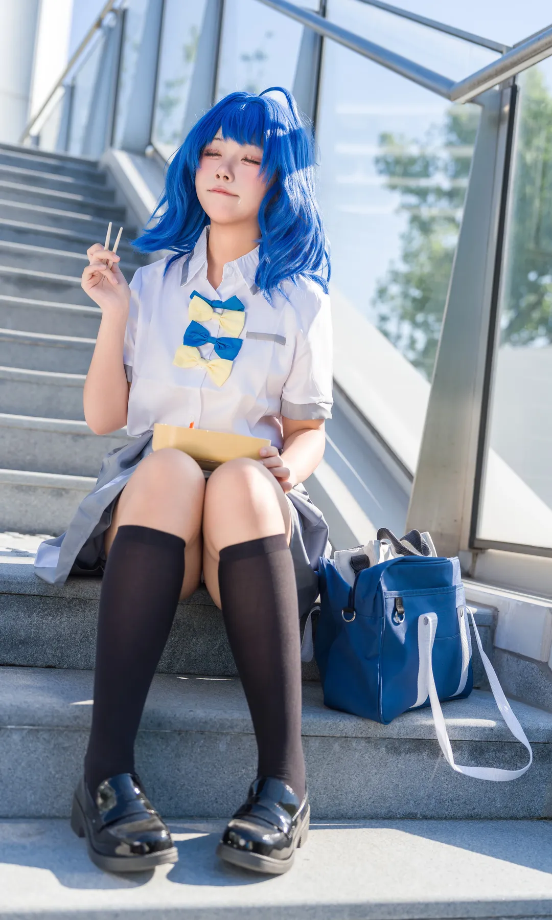 萌えアニメ少女, 青髪コスプレ, 八奈見杏菜コスプレ, 負けヒロインが多すぎる！, 学園風JK - 2枚目