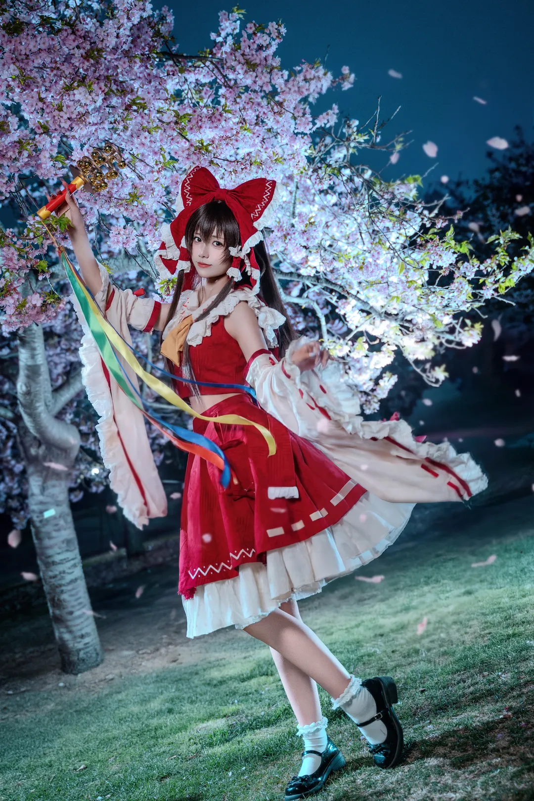 博丽灵梦cos, 夜樱, 夜景摄影, 巫女cosplay, 东方poject