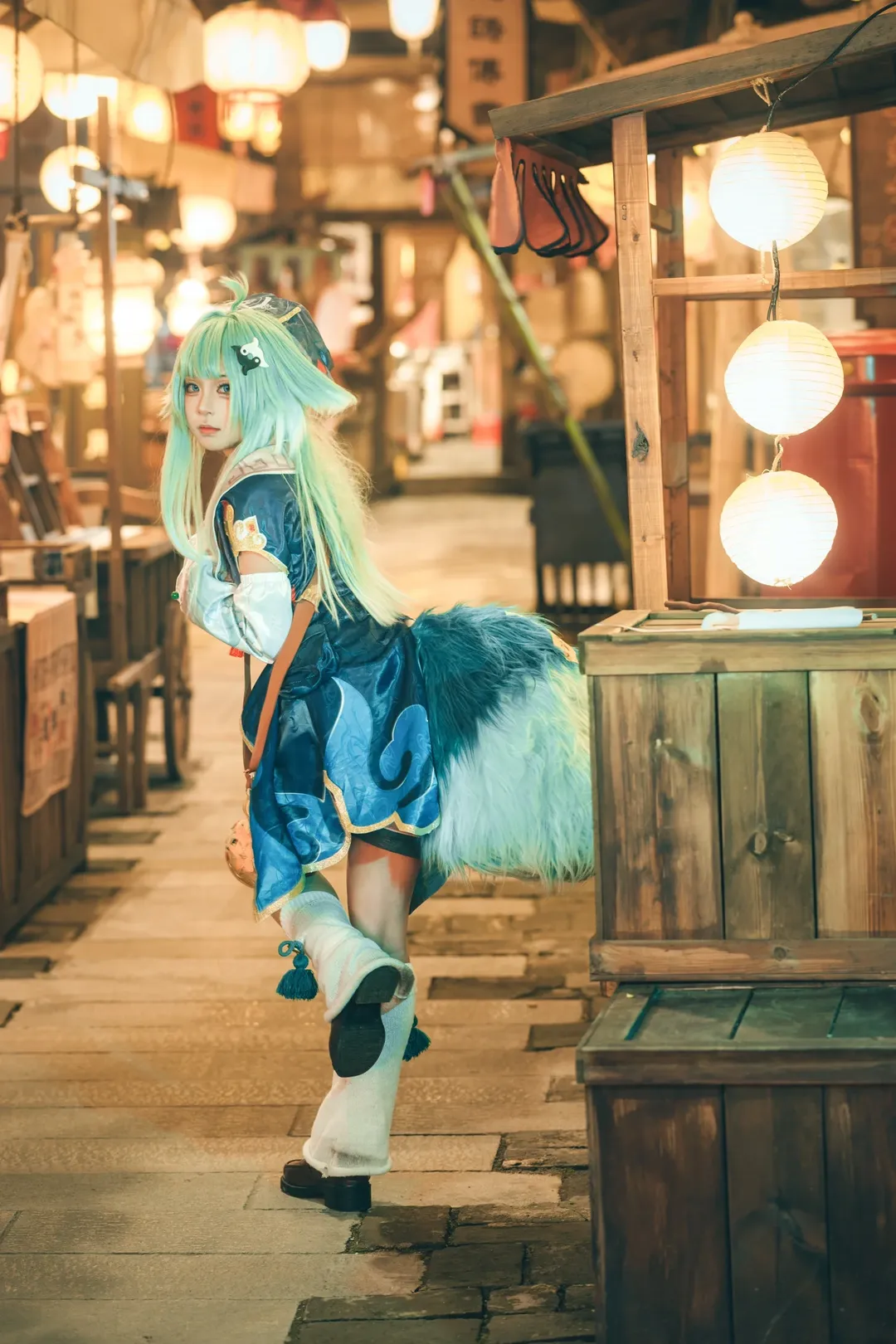 Honkai: Star Rail, Traditional style cosplay, Huohuo cosplay, Night photography, Changsha old street exterior