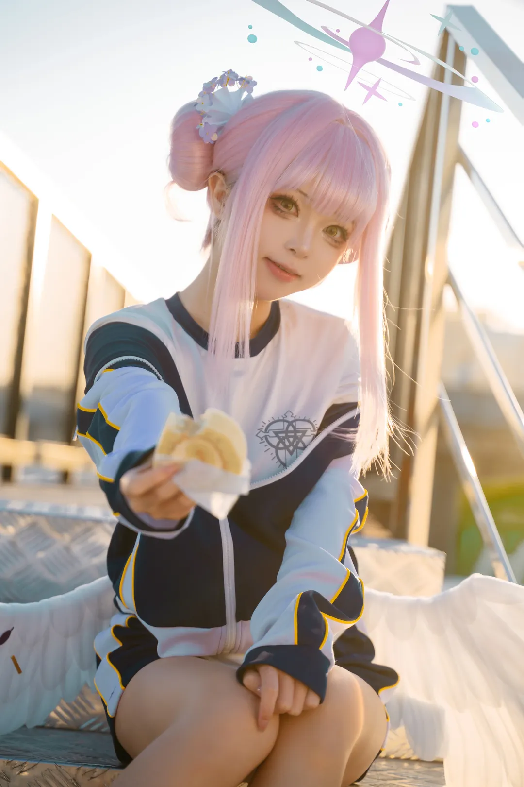 圣园未花cosplay, 户外阳光cos摄影, 运动风二次元, 杭州外景写真, 天使光环造型 - 第10张