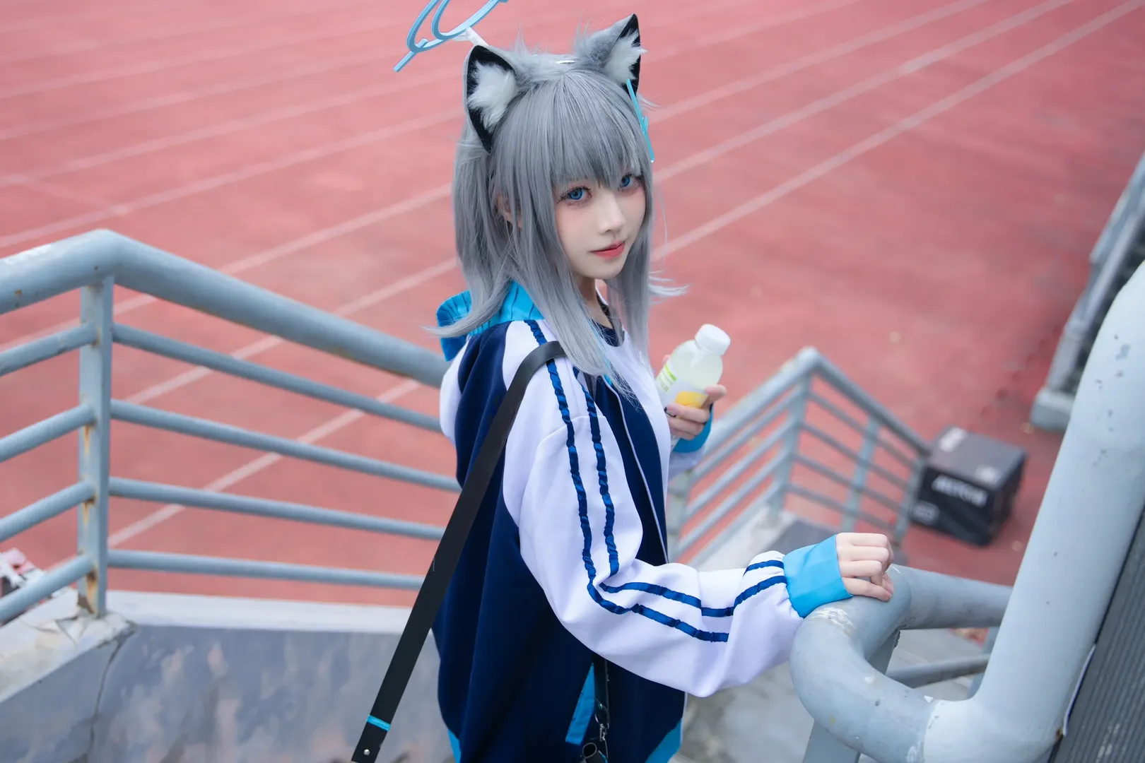 ブルーアーカイブ, 砂狼シロコ コスプレ, 獣耳少女, 屋外ポートレート撮影, スポーツスタイル - 7枚目