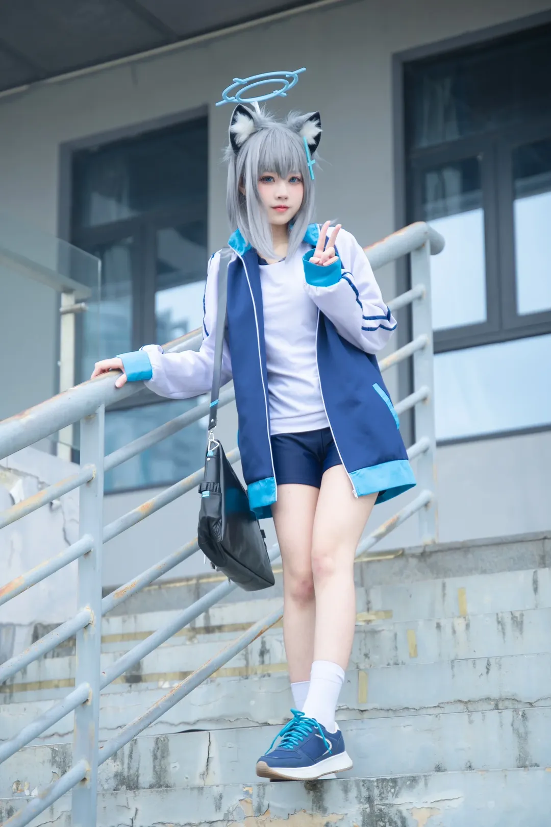 ブルーアーカイブ, 砂狼シロコ コスプレ, 獣耳少女, 屋外ポートレート撮影, スポーツスタイル - 9枚目
