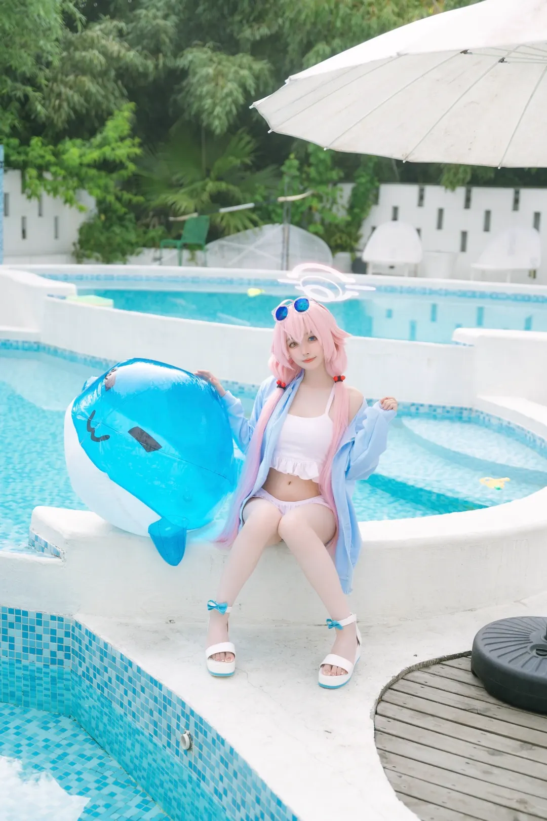 蔚蓝档案, 小鸟游星野cos, 泳池写真, cosplay摄影, 夏日玩水 - 第1张
