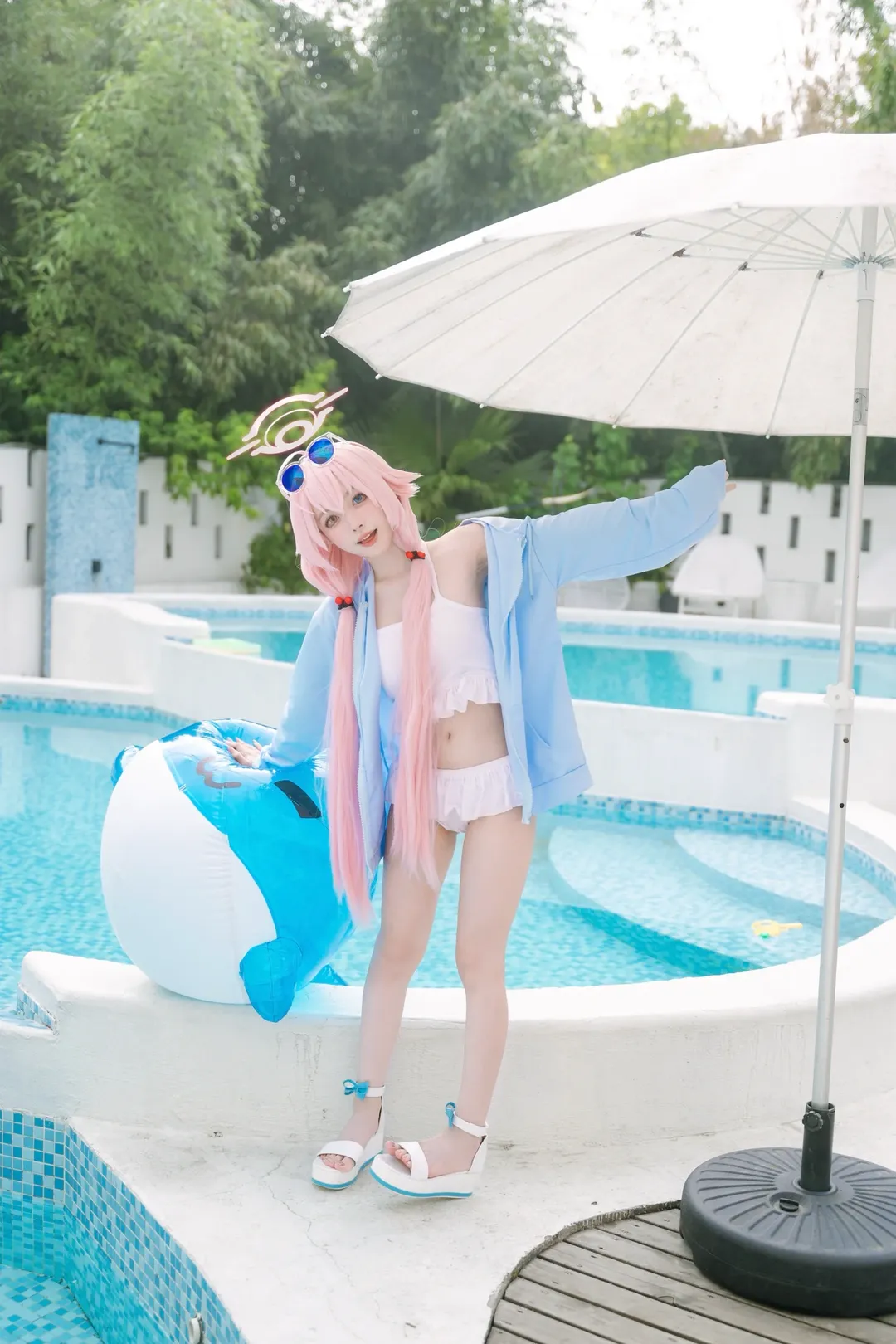 蔚蓝档案, 小鸟游星野cos, 泳池写真, cosplay摄影, 夏日玩水 - 第11张