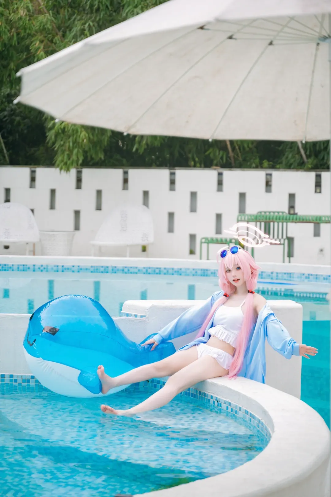 蔚蓝档案, 小鸟游星野cos, 泳池写真, cosplay摄影, 夏日玩水