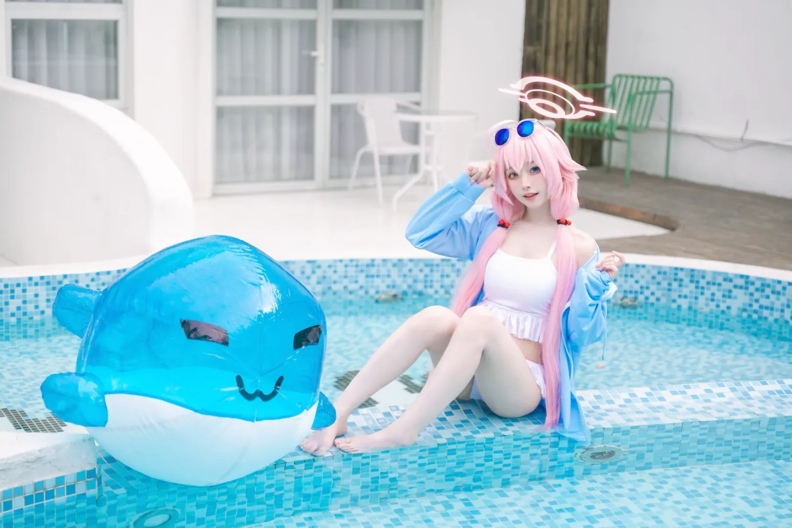 蔚蓝档案, 小鸟游星野cos, 泳池写真, cosplay摄影, 夏日玩水 - 第6张