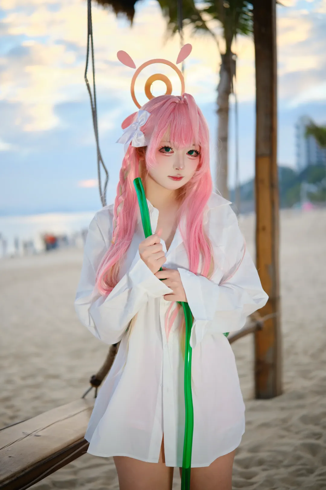 Blue Archive, Blue Archive cosplay, White shirt outfit, Urawa Hanako cosplay, Beach photo shoot