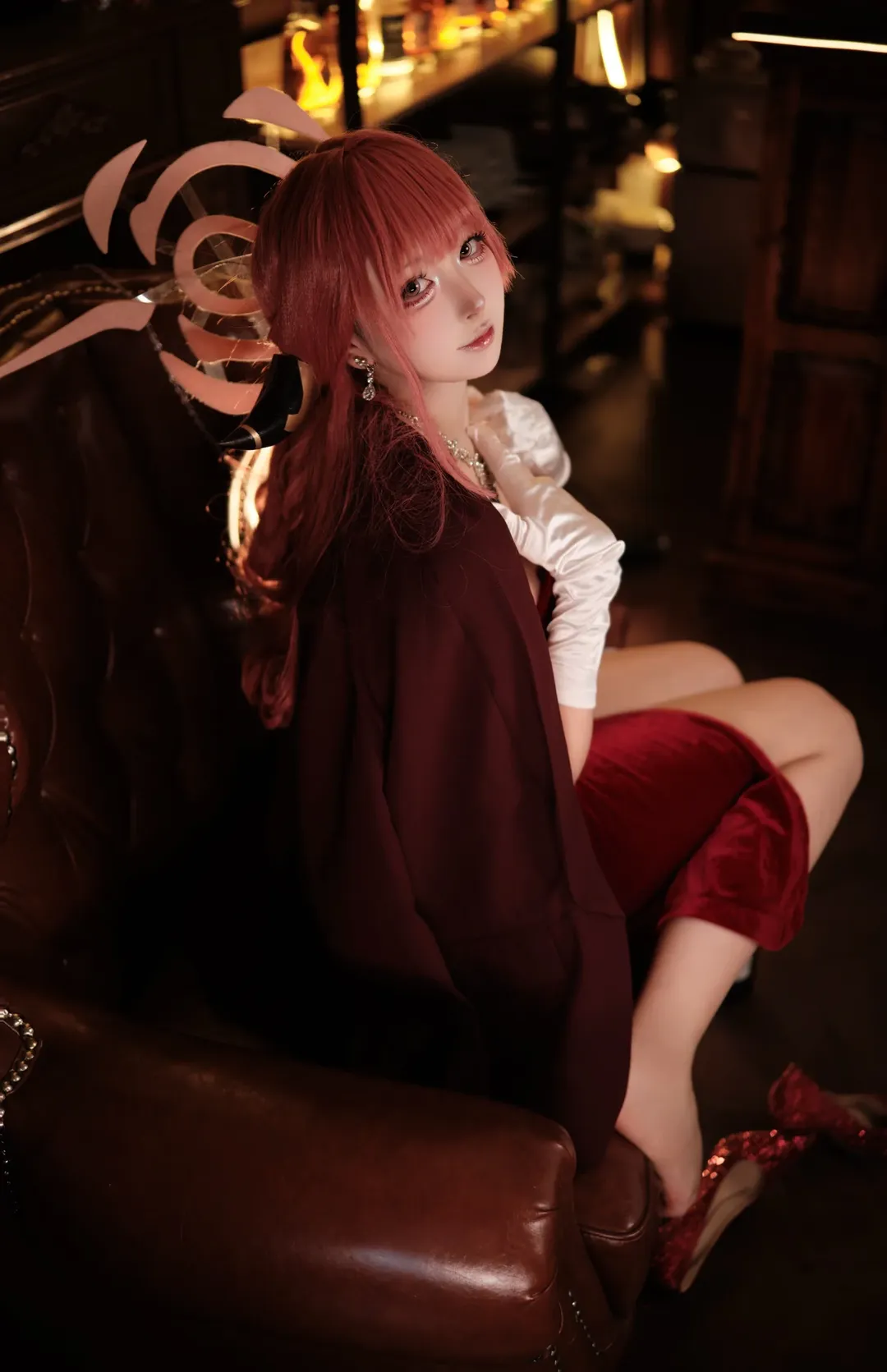 蔚蓝档案, cosplay摄影, 二次元穿搭, 陆八魔爱露cos, 酒吧氛围感 - 第3张