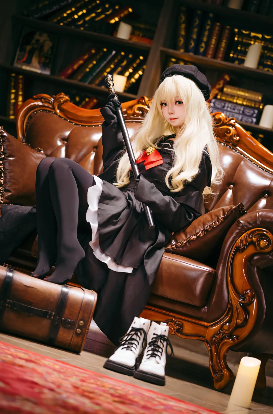 二次元撮影, ブルーアーカイブ, ニヤニヤ教授 コスプレ, レトロな書斎コーデ, 黒赤配色のコスプレ - 5枚目