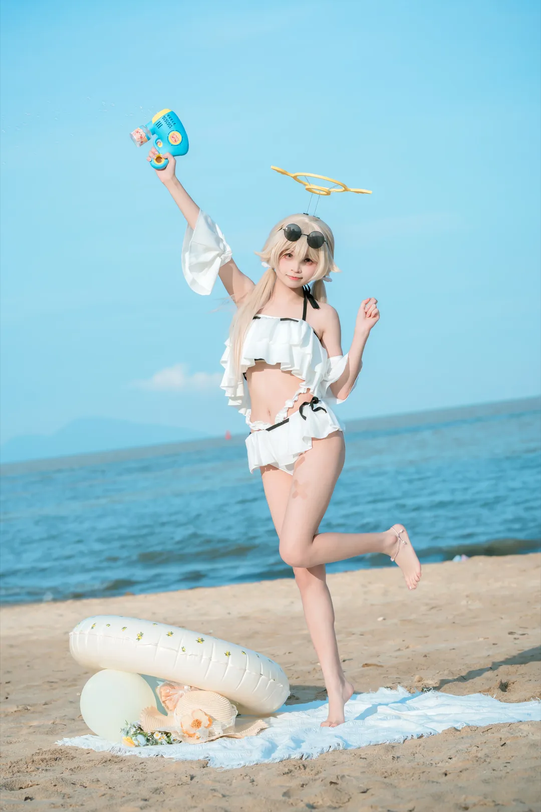 ブルーアーカイブ, 水着コスプレ, サマーフィルム, ヒフミのコスプレ, 海辺の写真撮影 - 4枚目