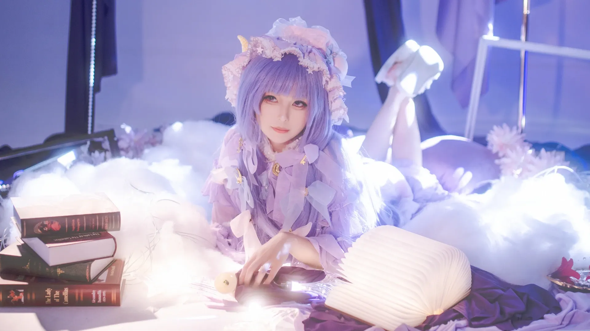 東方project, 二次元cosplay, 帕秋莉cos, 紫發少女洛麗塔, 夢幻光影攝影