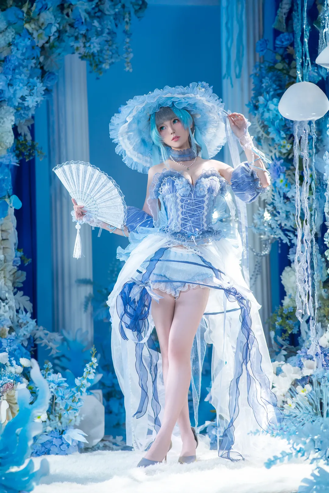 Cheshire Cosplay, Azur Lane, Anime-style girl photo, Blue and white outfit, Themed photography