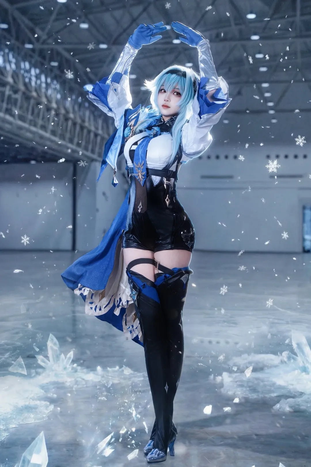原神, エウルア コスプレ, コスプレ日常, モンド城, 氷大剣 - 2枚目