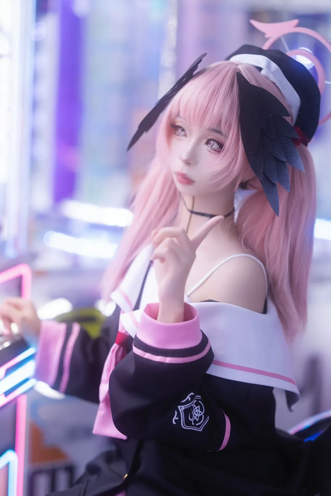 蔚蓝档案, 下江小春cos, 电玩城摄影, 赛博朋克风格, 粉色系Cosplay - 第1张