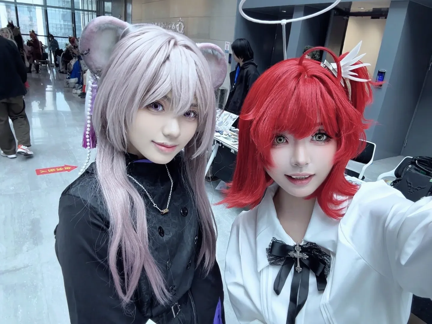 アークナイツ, コスプレ日常, イベントでの撮影, エクシア コスプレ, 姉妹のツーショット - 3枚目
