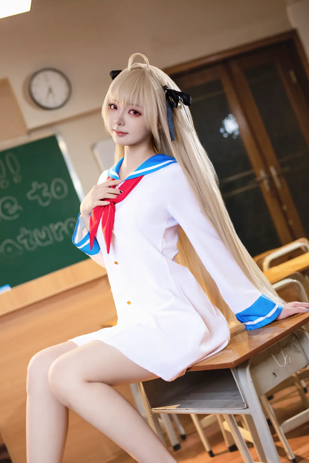 二次元cosplay, 水手服, 教室写真, 亚托莉cos, ATRI