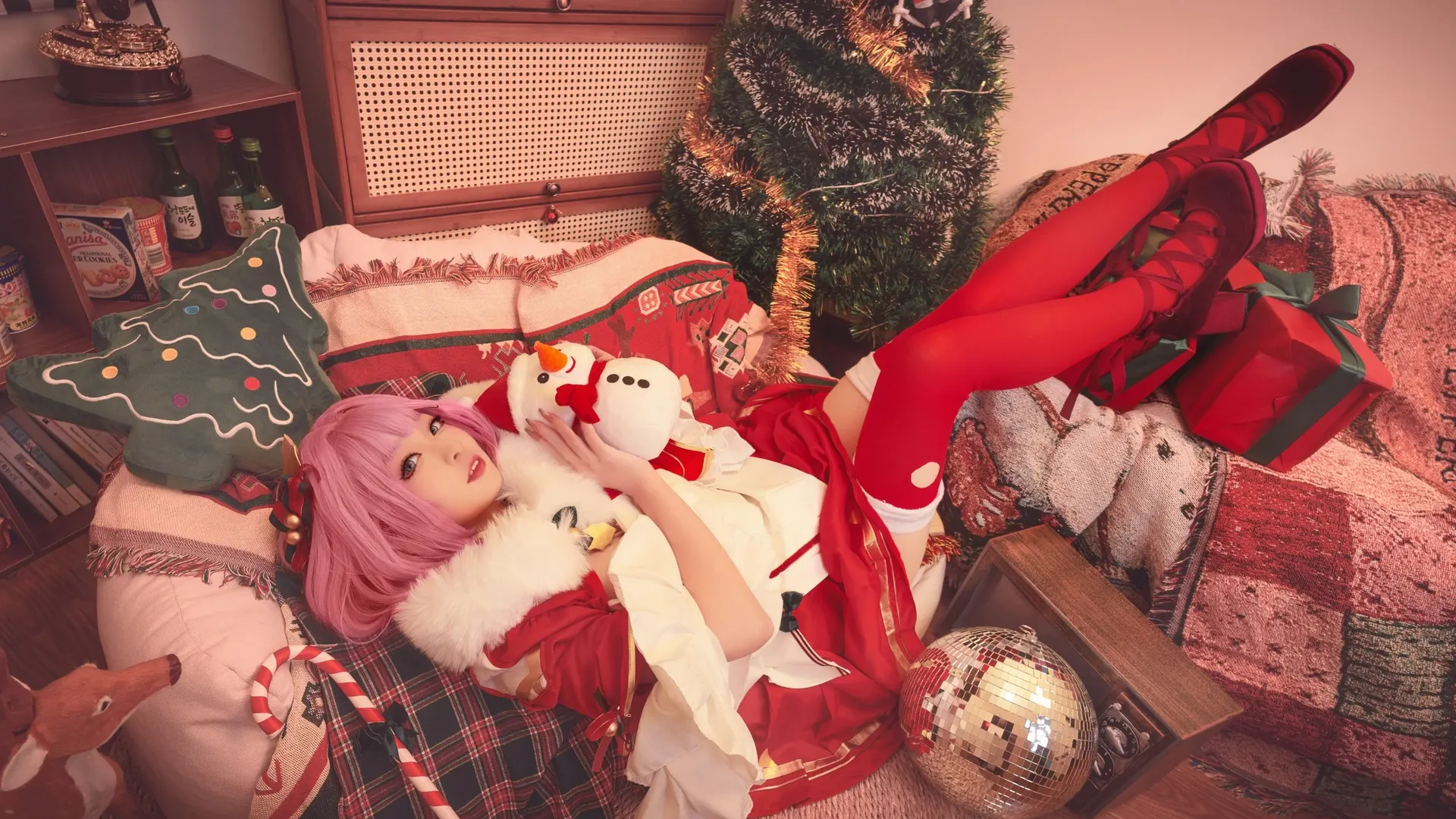 Elysia Cosplay, Honkai Impact 3rd, Christmas cosplay, Studio photoshoot share, Pink short hair cosplay - Image 2