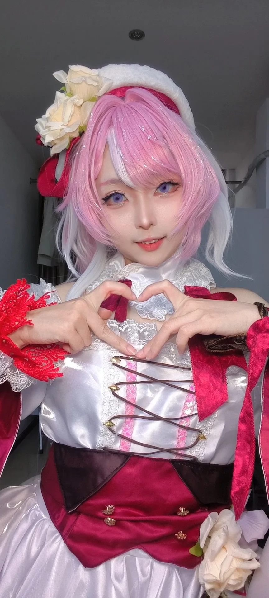 爱莉希雅cos, 崩坏3, 二次元cosplay, 可爱自拍, 服装展示
