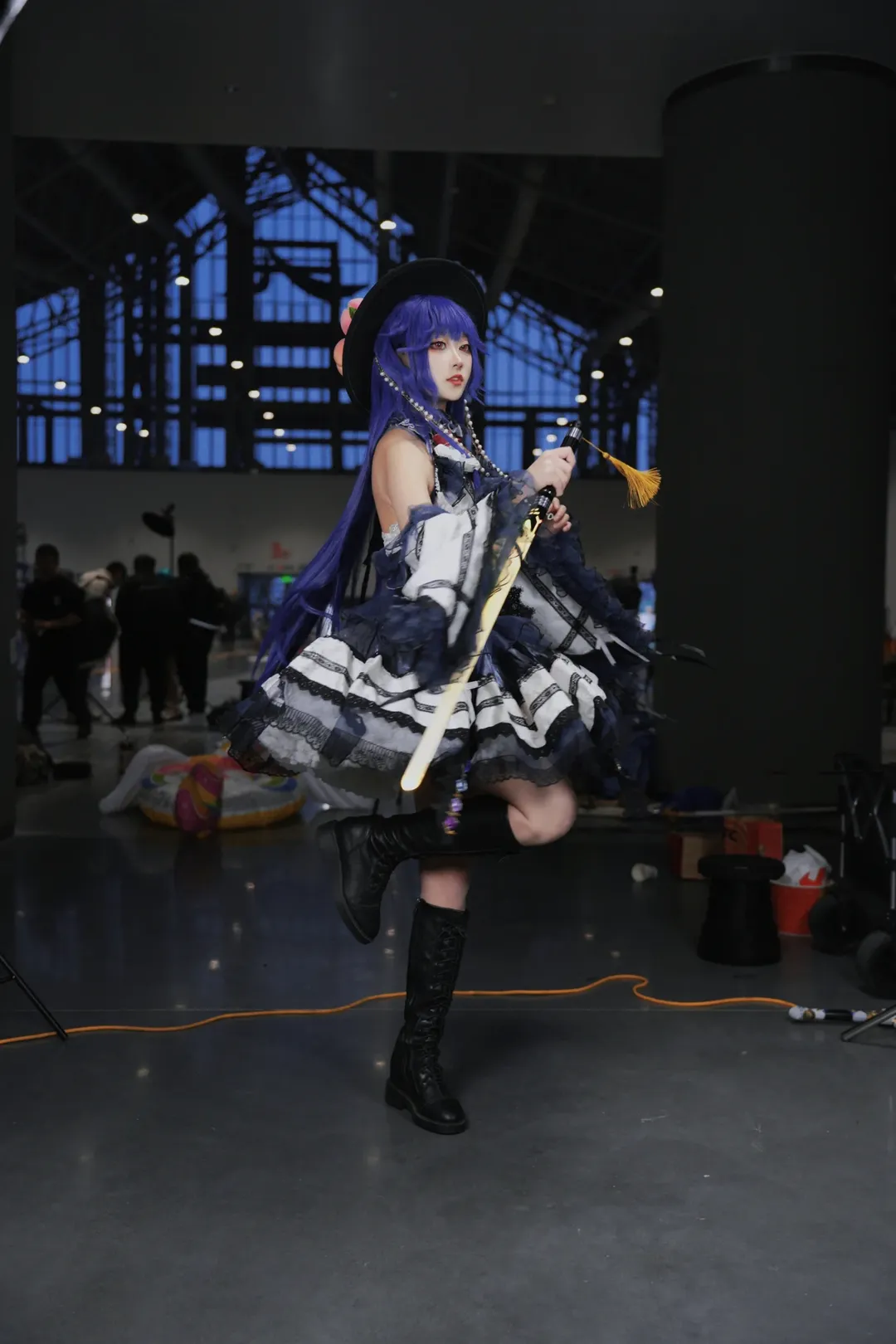 二次元少女, 东方Project, 漫展场照, 比那名居天子cos, cosplay摄影 - 第2张
