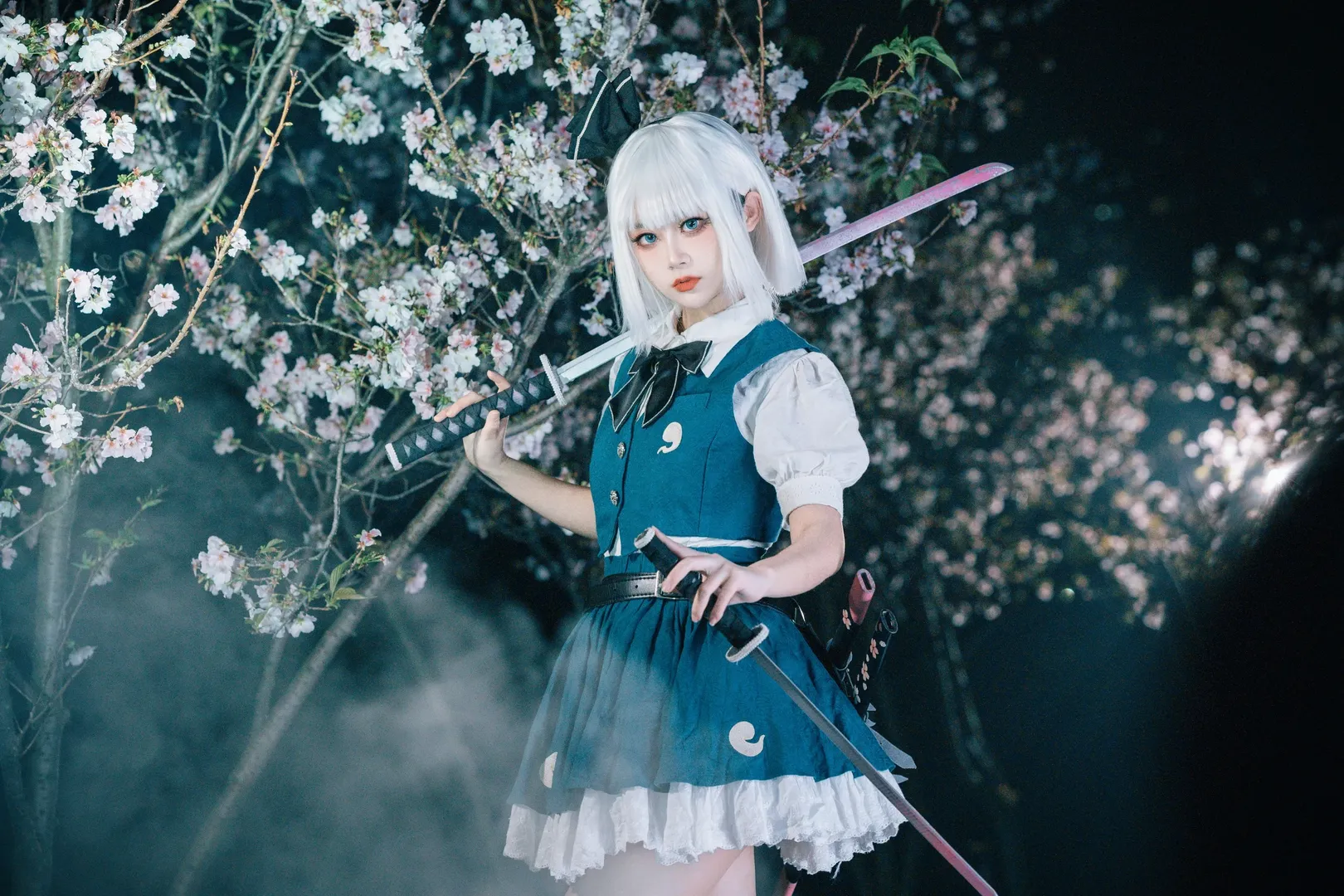 二次元cosplay, 魂魄妖梦cos, 東方project, 樱花夜景, 双刀少女 - 第13张