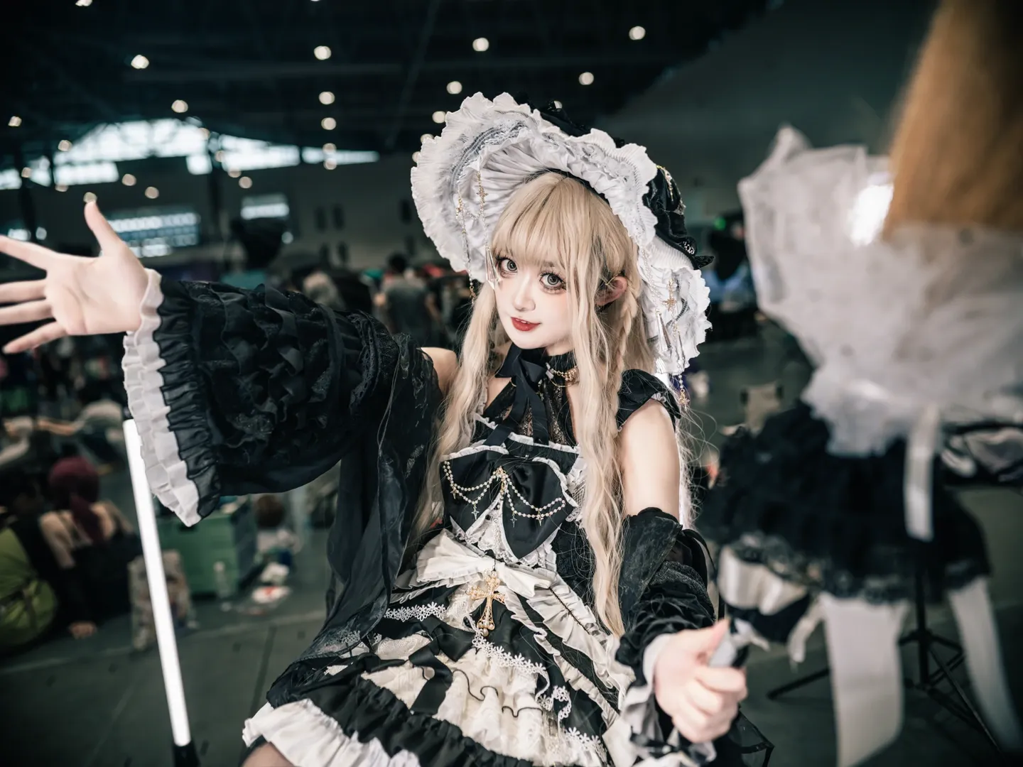 洛丽塔穿搭, 暴食魔女格拉妮cos, 小魔女动作参考, 漫展摄影技巧, 道具互动摆拍 - 第11张