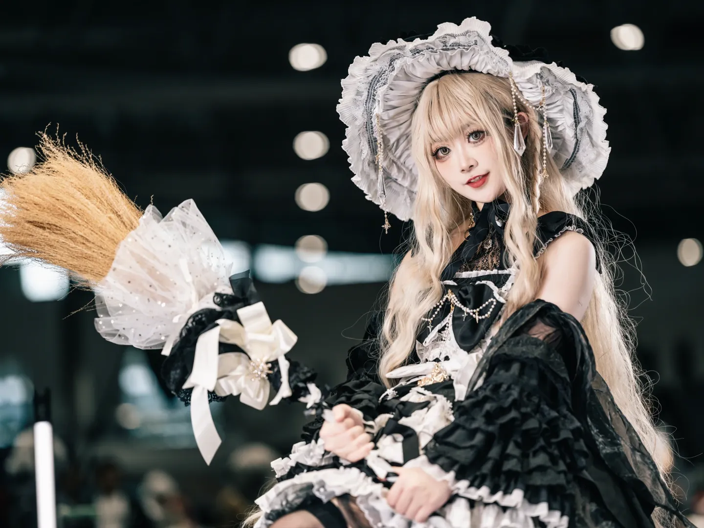 洛丽塔穿搭, 暴食魔女格拉妮cos, 小魔女动作参考, 漫展摄影技巧, 道具互动摆拍 - 第14张