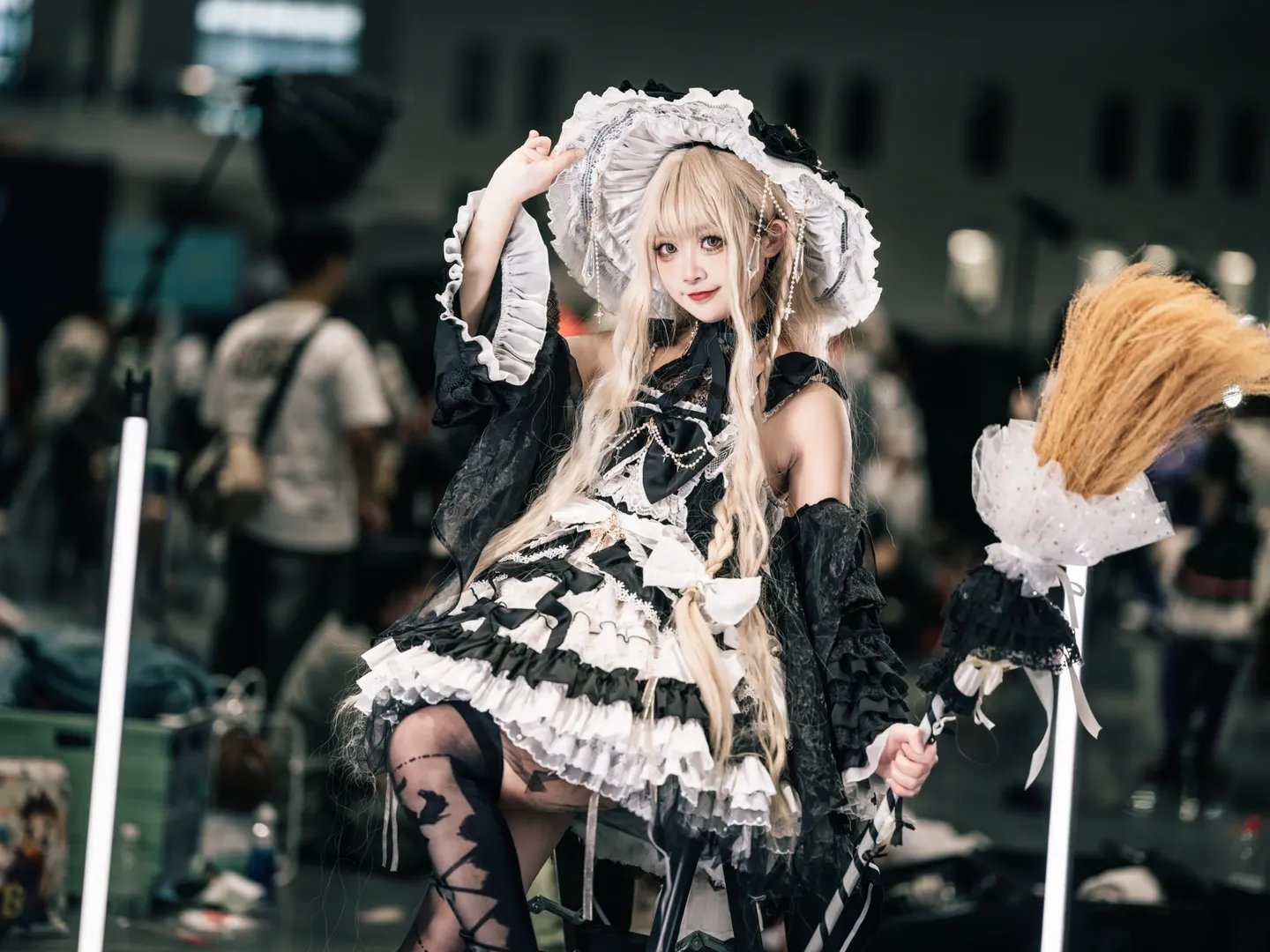 洛丽塔穿搭, 暴食魔女格拉妮cos, 小魔女动作参考, 漫展摄影技巧, 道具互动摆拍 - 第16张
