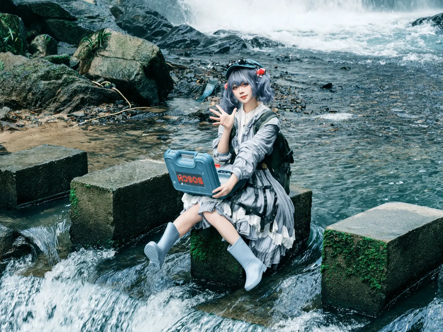 东方project, 河城荷取cos, 瀑布外景摄影, 冷色调cosplay, 户外水景写真 - 第7张