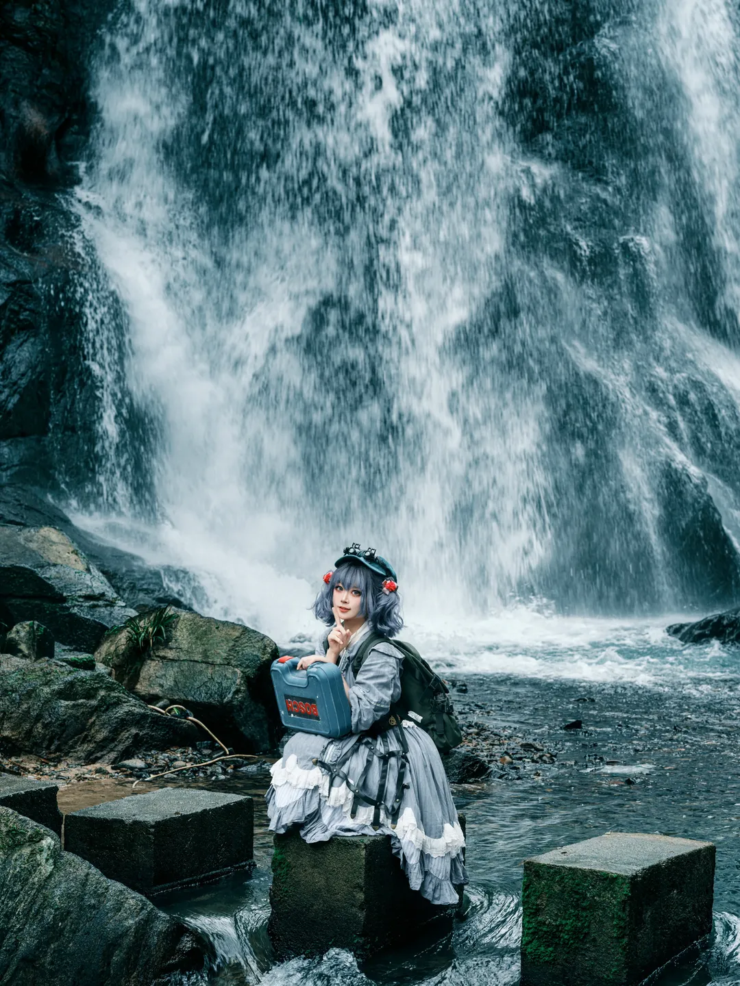 东方project, 河城荷取cos, 瀑布外景摄影, 冷色调cosplay, 户外水景写真 - 第9张